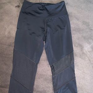 Marika Cropped Athletic Leggings